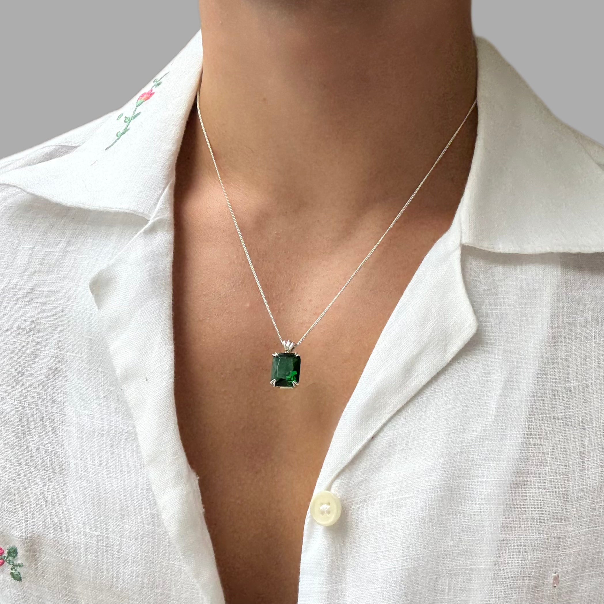 CLAWS EARTH Necklace